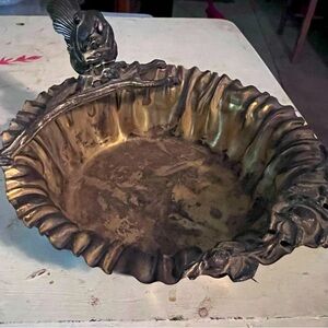 Vintage Quadruple Silverplate Squirrel Nut Bowl
Crinkle Edges 24K Gold Lined